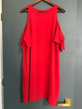 J. Howard Red Flowy Dress Size 16 | Tie Sleeve Detail & Round Neck